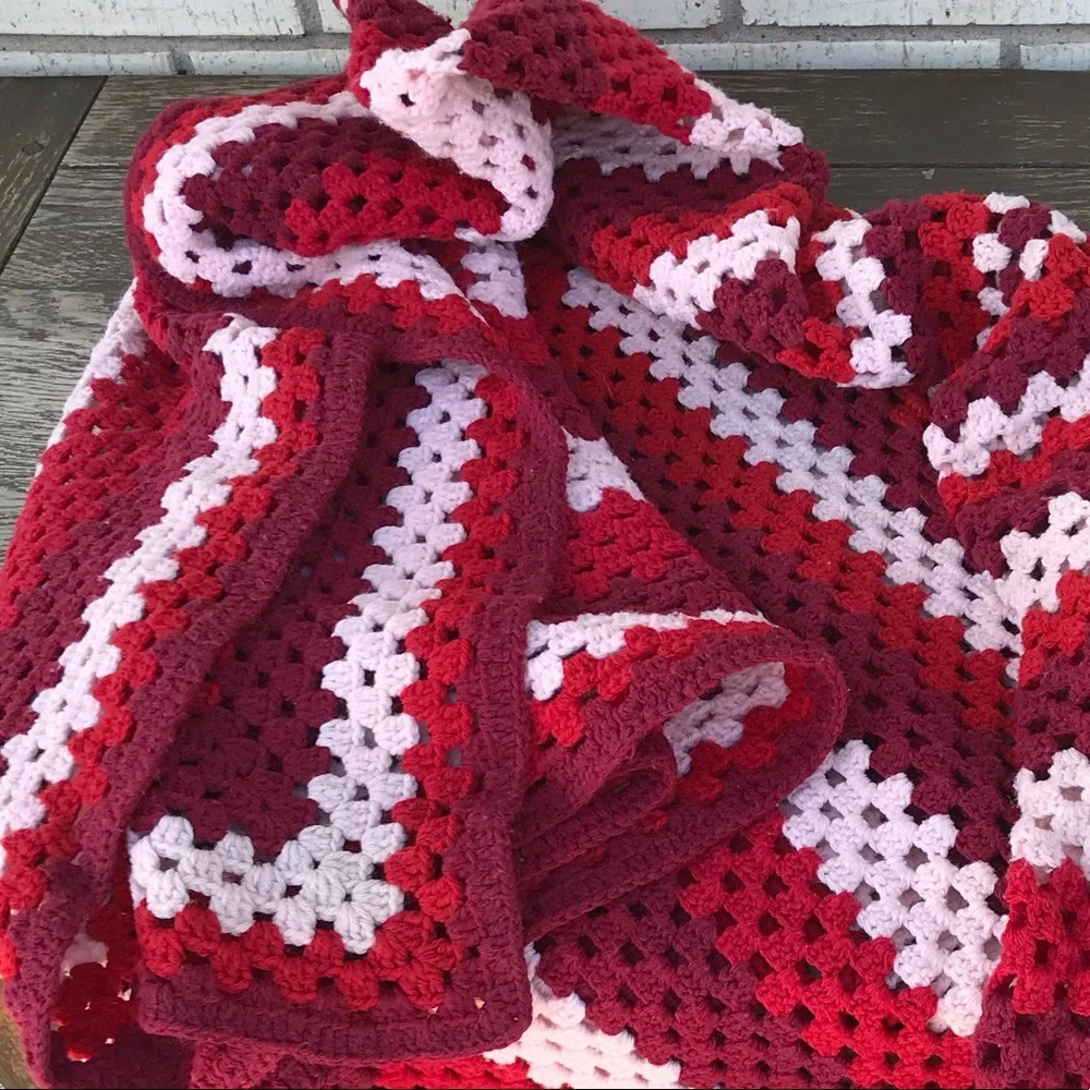 VINTAGE Crochet Red & Pink Hand Knit Throw Blanket Handcrafted
